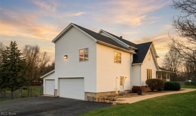 9332 Howland Springs Road, Warren, OH - Photo 4