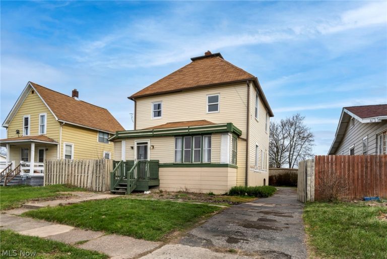 127 35th Street, Lorain, OH - Photo 2