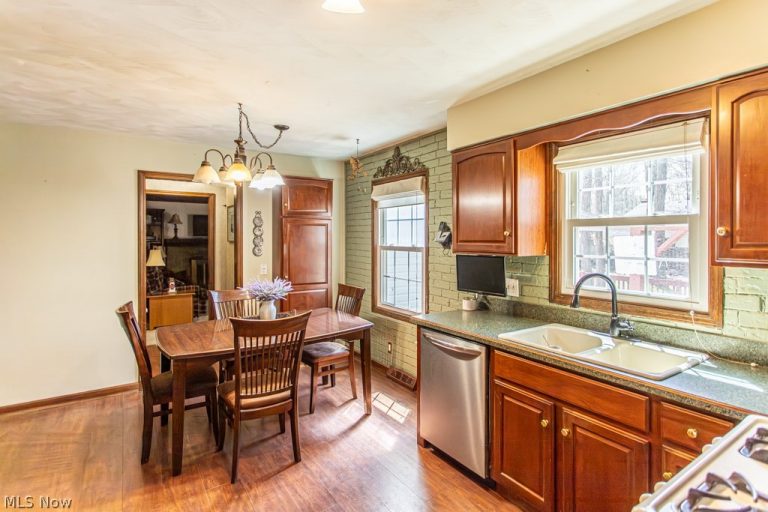 733 Squirrel Hill Court, Boardman, OH - Photo 8