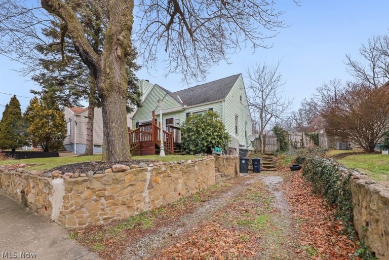 1865 9th Street, Akron, OH - Photo 3