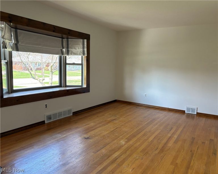 355 Gayle Drive, Sheffield Lake, OH - Photo 2