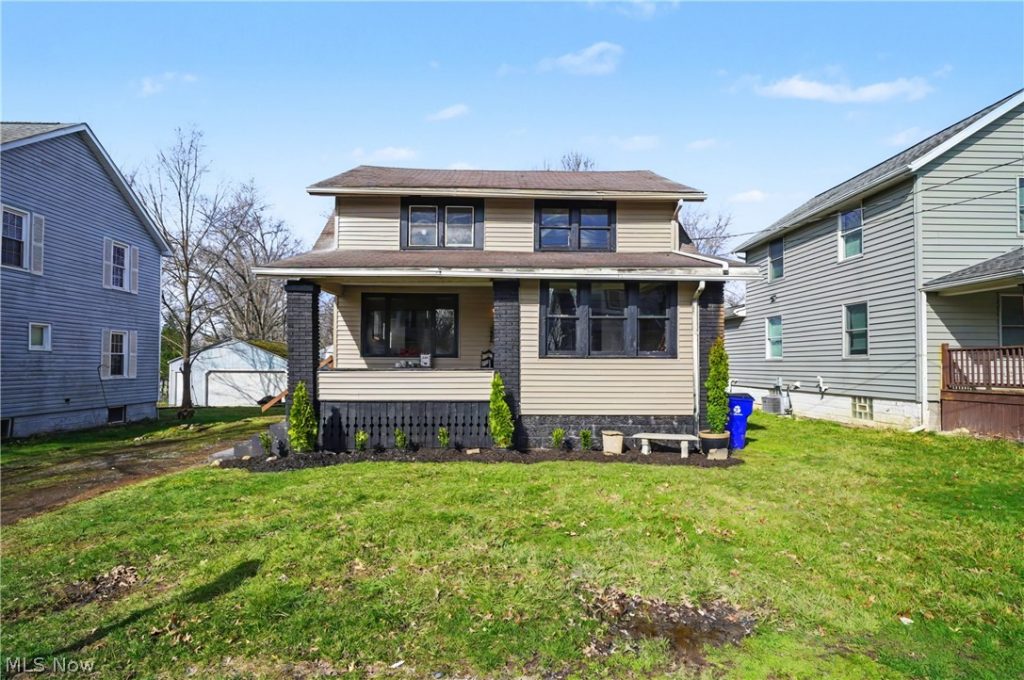 1387 Fairview Avenue, Atwater, OH