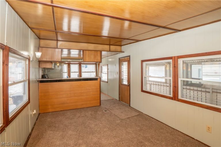 3001 Pepperhill Road, Akron, OH - Photo 3