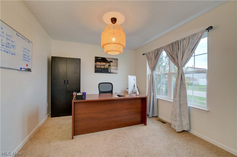 3523 Magnolia Drive, Lorain, OH - Photo 4