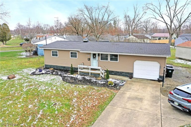 2401 Stewart Drive, Warren, OH - Photo 3