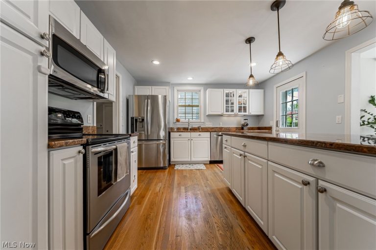 22350 Westchester Road, Shaker Heights, OH - Photo 8