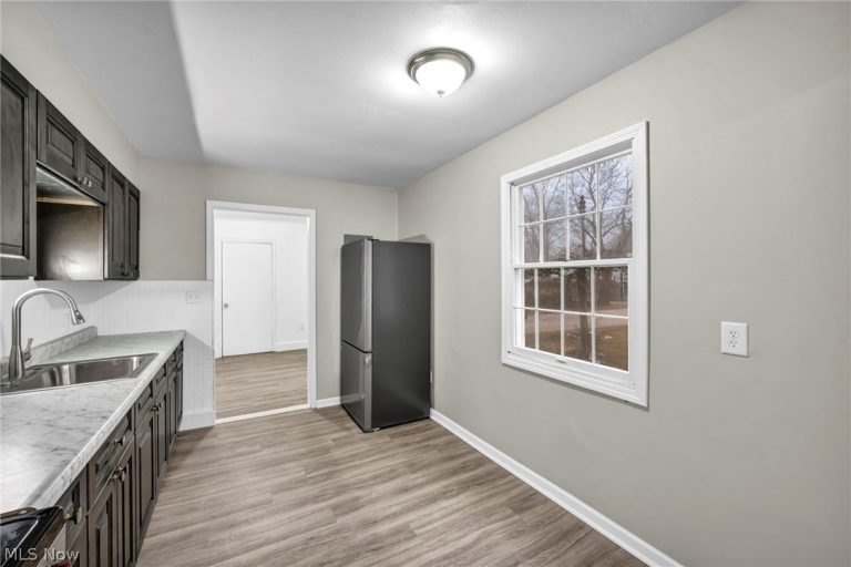 4882 Belle Meadow Road, Mentor, OH - Photo 4