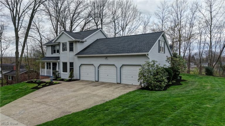 717 Pine Hills Drive, Massillon, OH - Photo 5