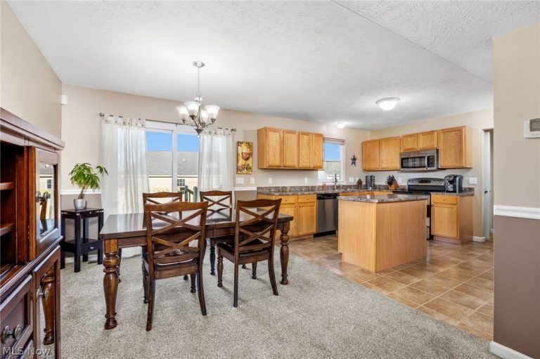 2664 Day Lily Lane, Medina, OH - Photo 5