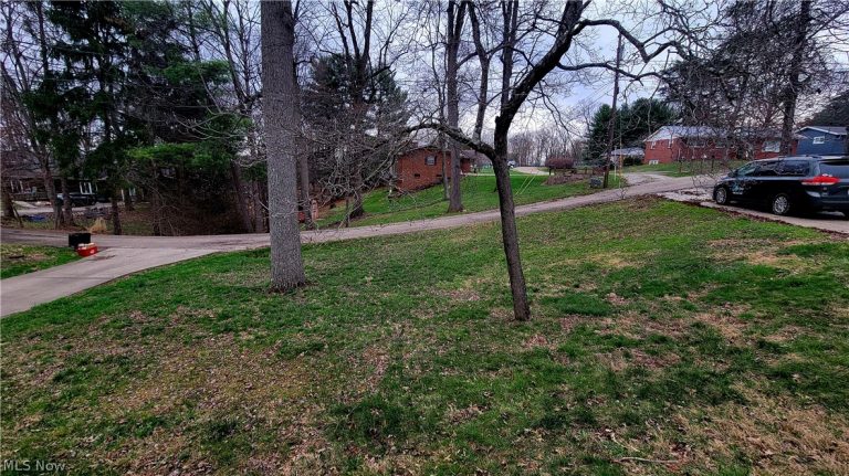 107 Nelson Avenue, Marietta, OH - Photo 2