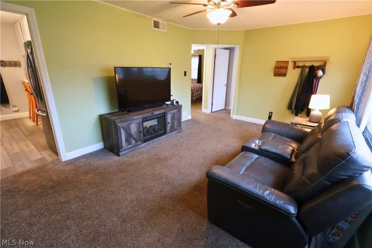 842 Grant Avenue, Cuyahoga Falls, OH - Photo 3