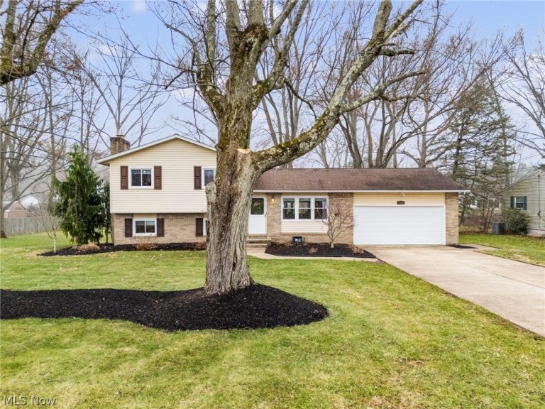 7362 Rob Street, Massillon, OH - Photo 2
