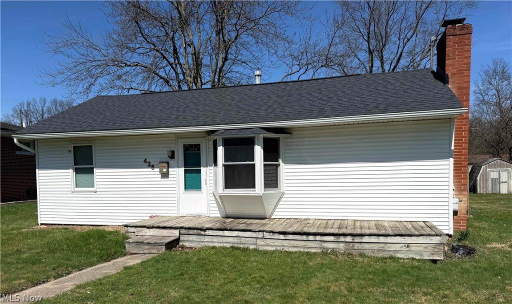 425 Second Street, Brewster, OH