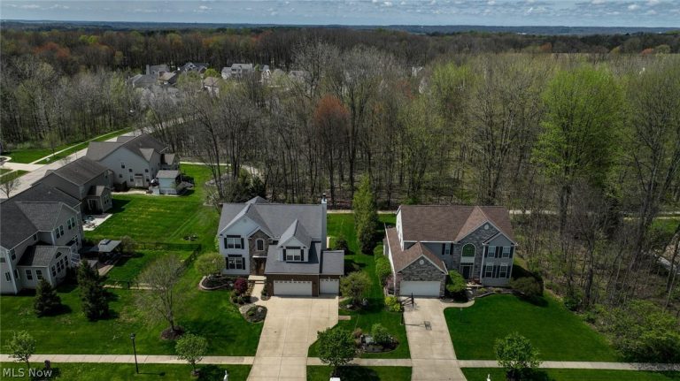 980 Queens Gate Way, Wadsworth, OH - Photo 4