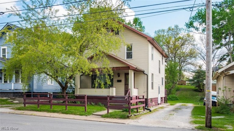 954 Pershing Road, Zanesville, OH - Photo 4