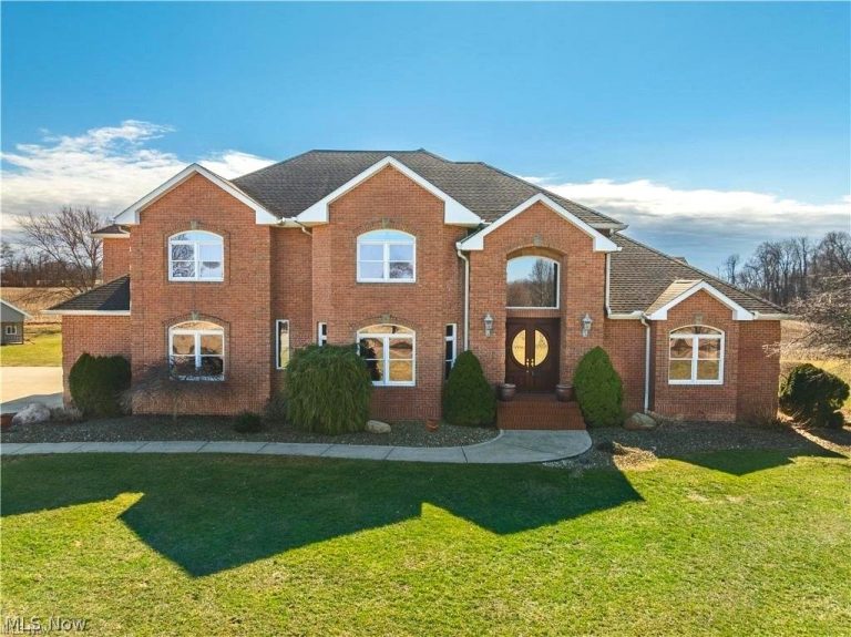 15644 Marshallville Street, Canal Fulton, OH, 44614