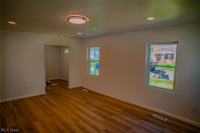 2204 Fairview Avenue, Parkersburg, WV - Photo 6