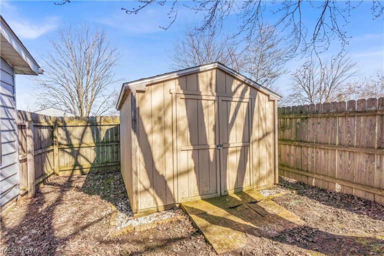 479 Stallion Court, LaGrange, OH - Photo 6