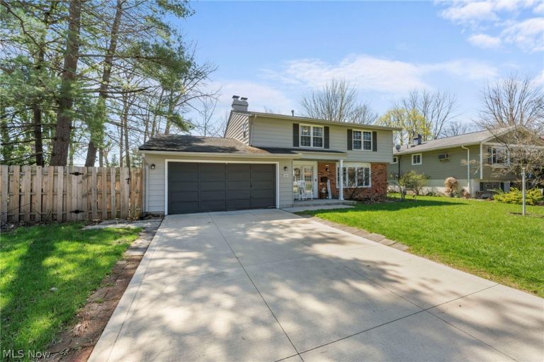 329 Baldwin Drive, Berea, OH - Photo 3