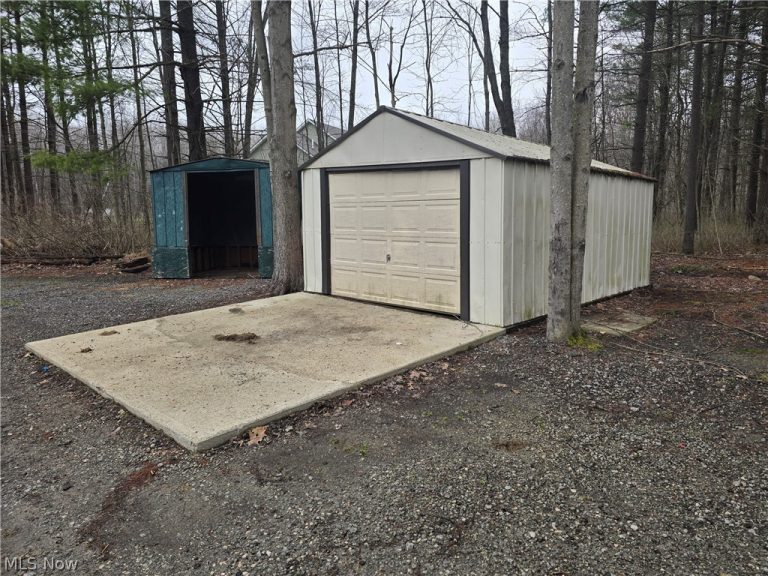 1389 Old Kyle Road, Dorset, OH - Photo 5