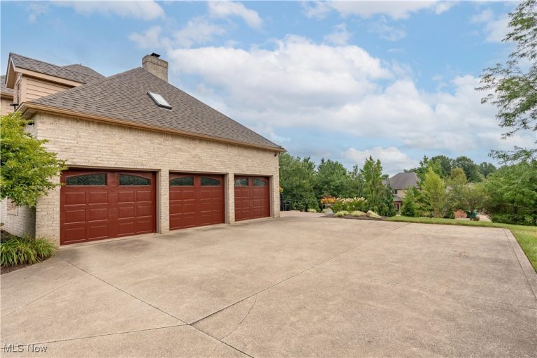 6205 Bertram Avenue, Canton, OH - Photo 6