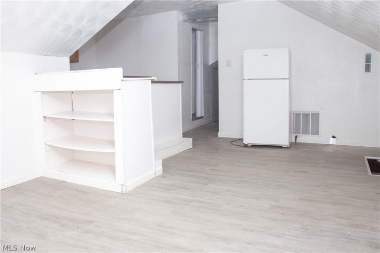 923 Baughman Street #C, Akron, OH - Photo 4