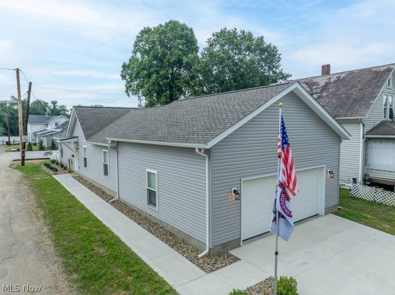 347 Ray Avenue, New Philadelphia, OH - Photo 3