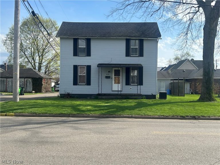 839 Orange Street, Coshocton, OH, 43812