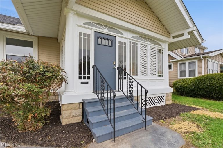 3856 162nd Street, Cleveland, OH - Photo 4