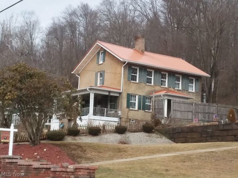 771 Cross Street, Newcomerstown, OH - Photo 2
