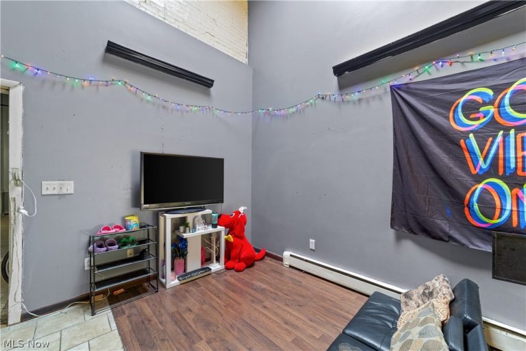 1888 28th Street, Lorain, OH - Photo 4