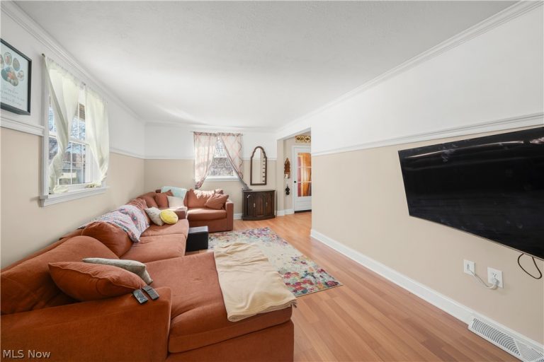 2452 Clara Street, Cuyahoga Falls, OH - Photo 4