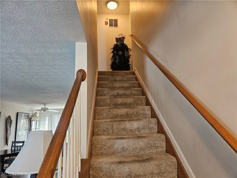 988 Hartford Village Boulevard, Columbus, OH - Photo 8
