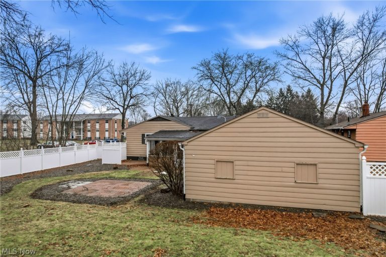 1323 Old Forge Road, Niles, OH - Photo 4