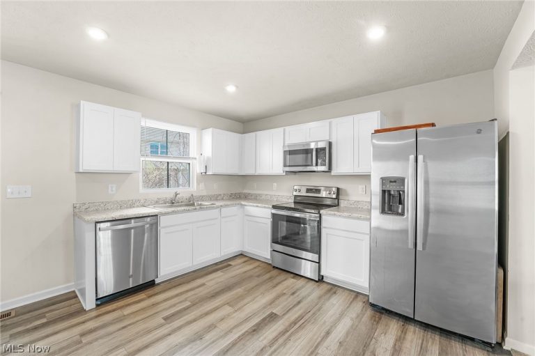 113 Palm Court, Painesville, OH - Photo 8