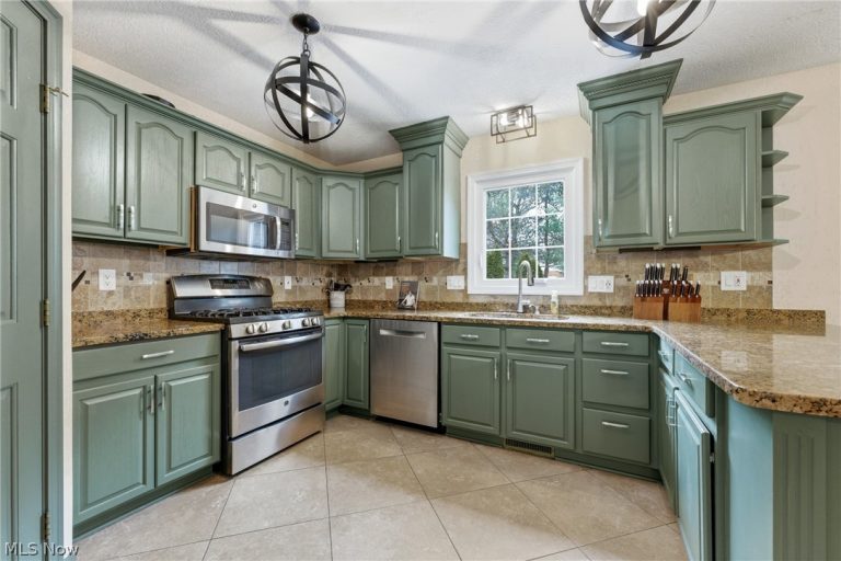 2287 McGinty Road, North Canton, OH - Photo 5