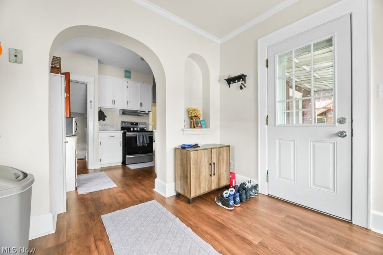 2144 Ridgewood Avenue, Alliance, OH - Photo 3