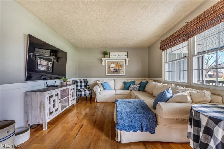 7731 Brunswick Circle, Massillon, OH - Photo 5