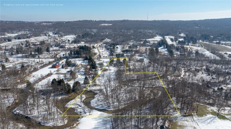 1200 River Road, Hinckley, OH - Photo 2