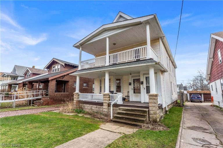 9002 Rosewood Avenue #2/UP, Cleveland, OH - Photo 2