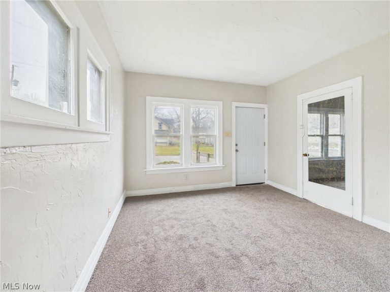 543 Gage Street, Akron, OH - Photo 8