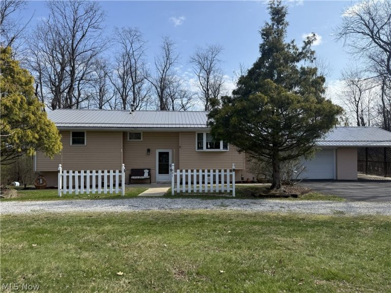 601 Emmett Way, Steubenville, OH - Photo 2