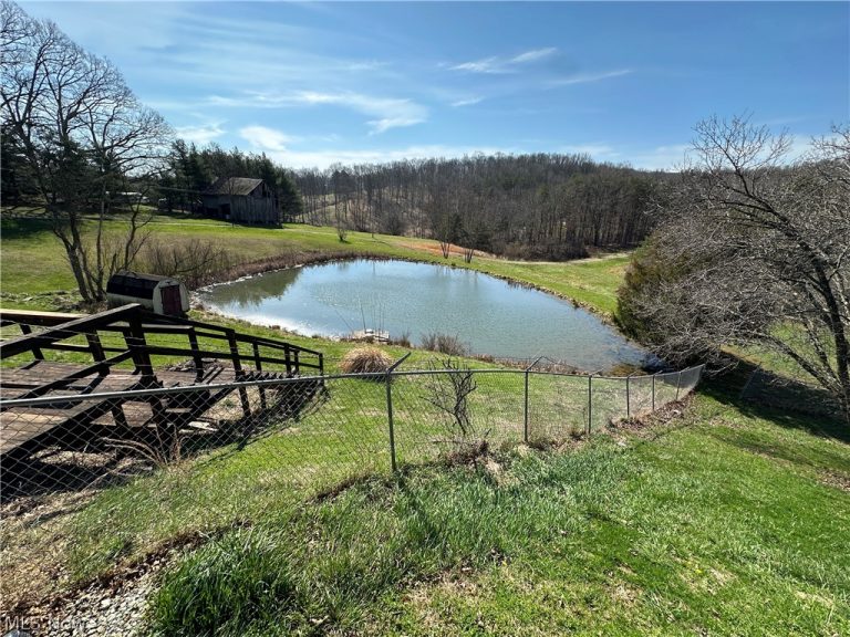 550 Rocky Point Road, Fleming, OH - Photo 2