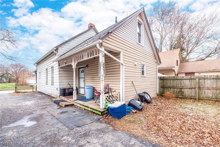 3219 43rd Street, Cleveland, OH - Photo 8