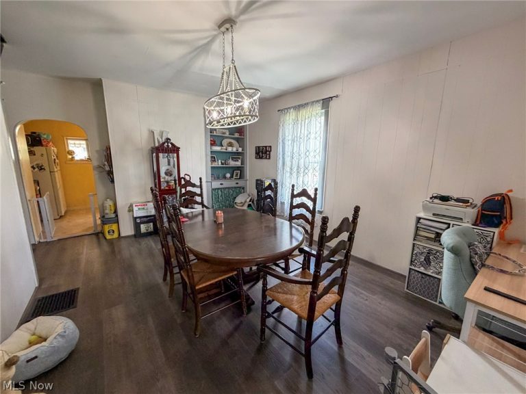 329 Summit Avenue, Steubenville, OH - Photo 4