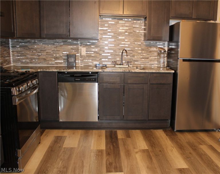 1258 Hawthorne Avenue, Canton, OH - Photo 4