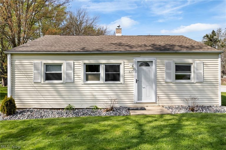 625 Moore Road, Akron, OH - Photo 5