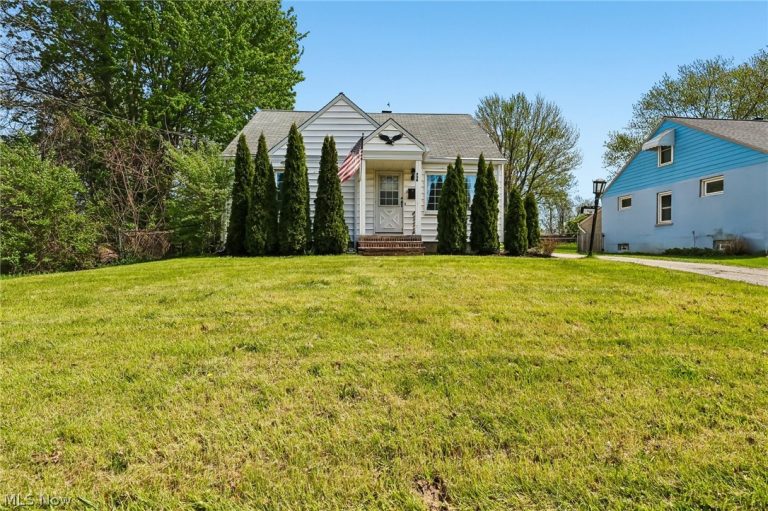 338 Rocky River Drive, Berea, OH - Photo 2