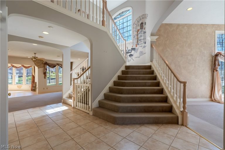 5412 Downingsgate Circle, Canton, OH - Photo 3