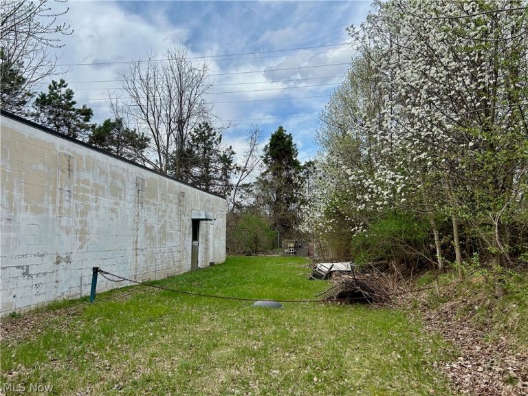 1863 Fenton Avenue, Akron, OH - Photo 2